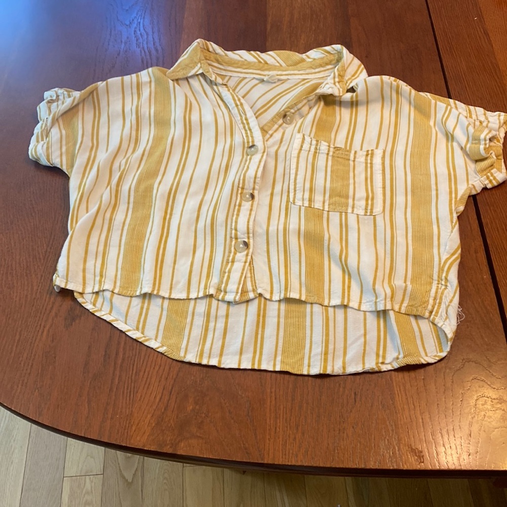 Aero cropped button up